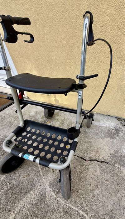 Andarilho Invacare Banjo com mt pouco uso