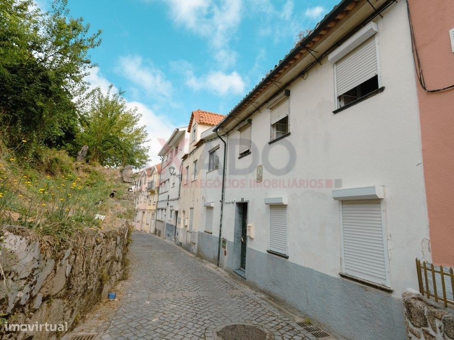 Moradia à Venda no Centro de Seia - Zona do Castelo!