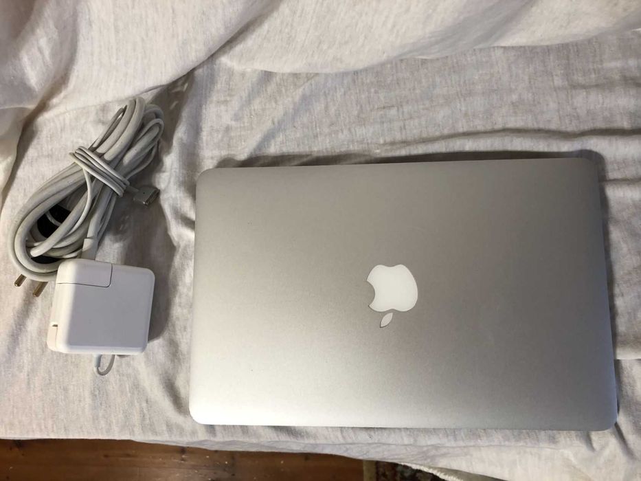 Ноутбук MacBook Air A1465 11" 2012/ i5/ 4 Gb /64 гб SSD/3,5 години