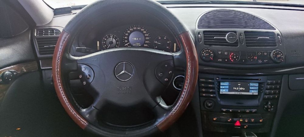 Mercedes-Benz E-Class 2003 W211  •  220 CDI AT (автомат)