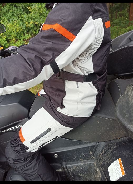 Profesjonalny kombinezon motocyklowy Wodoodporny Ochraniacze  Nowy