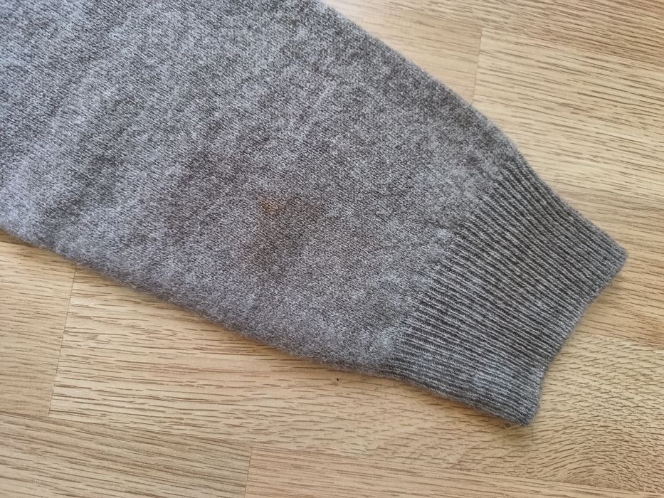 (r. M/L) wełniany sweterek z rękawem 3/4