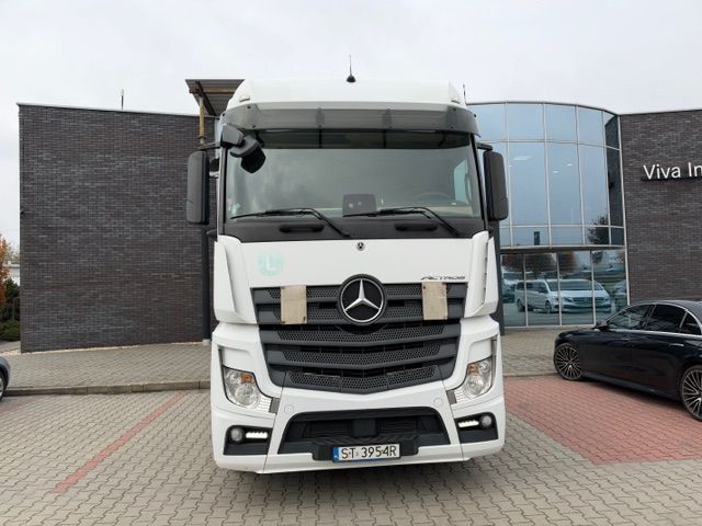 Mercedes-Benz