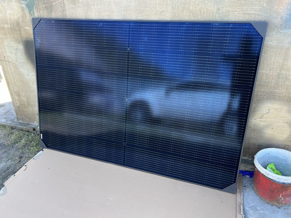 Внаявності Сонячні панелі 410 ват.