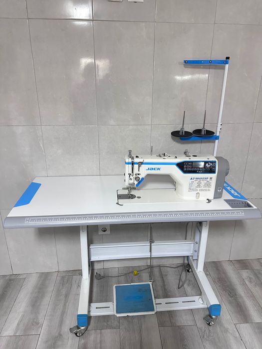 Vendo máquina de costura industrial Jack A7