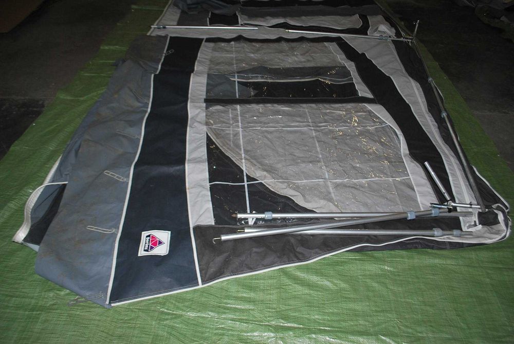 Przedsionek DOREMA 930-960 cm do przyczepy kempingowej