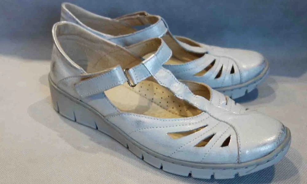 SKÓRZANE mokasyny srebro koturn 2  mięciutkie 41