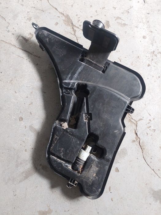zbiorniczek spryskiwaczy wlew bmw g14 g15 g16 m8