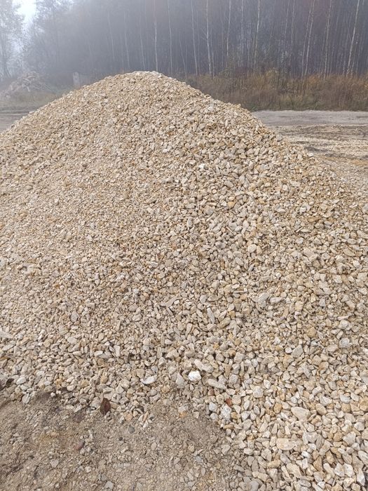 Czarna ziiemia -piasek-kamien-rumosz szaniecki-itp