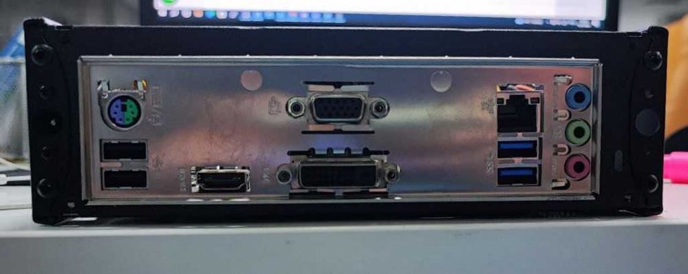 Продам Міні ПК Intel Core i3-8100 в робочому стані