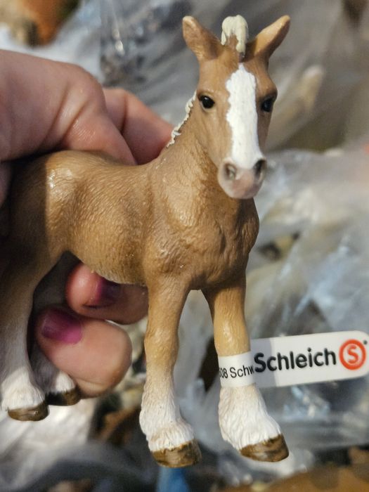 Schleich Koń źrebak Clydesdale 13671 figurki konie zabawki KupMiChceTo