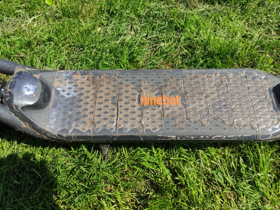 Електросамокат Segway Ninebot F2E