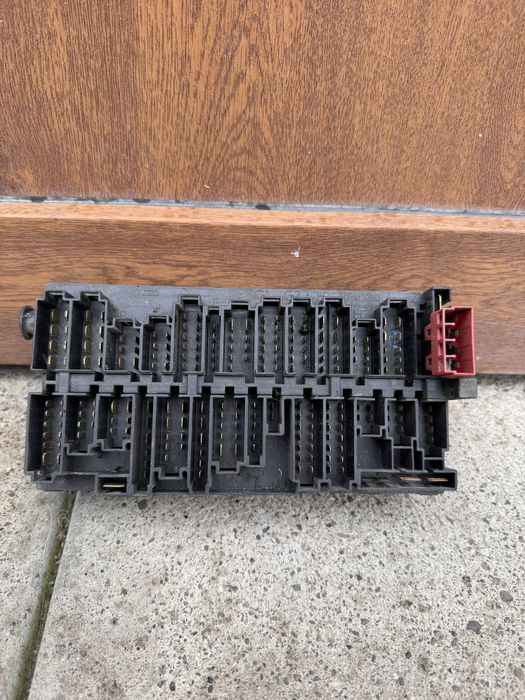 Блок запобіжників транспортер т4 1.9