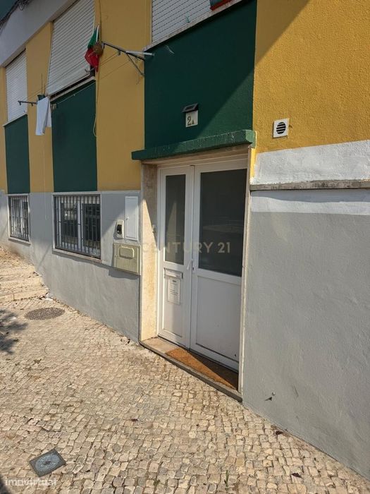 Loja Comercial com 83 m² em Odivelas | Excelente Oportunidade para Inv