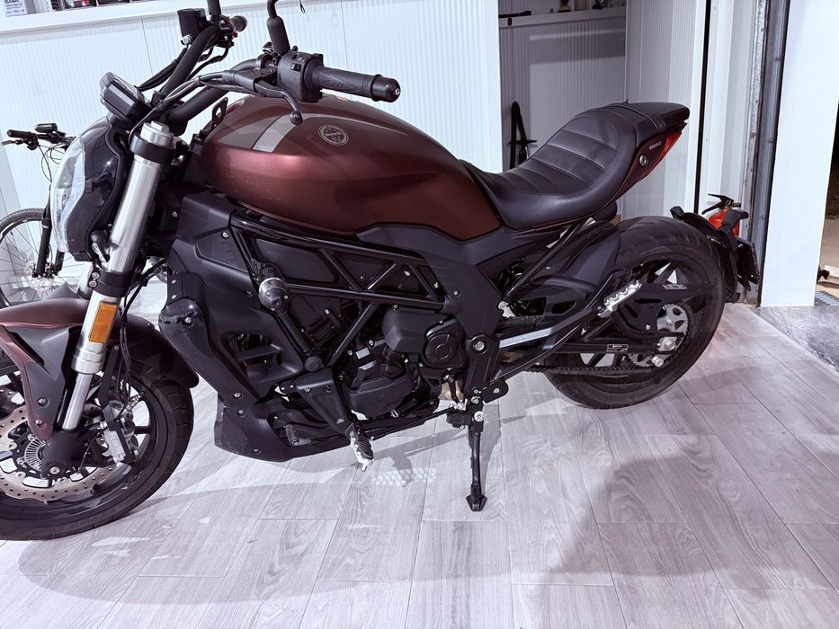 Benelli 502c  igual a nova com apenas 4900km