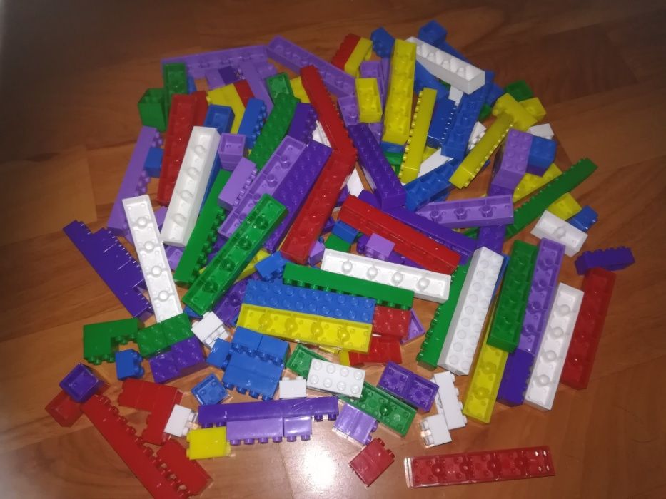 Klocki róznorodne 4 rodzaje + piłeczki 23szt