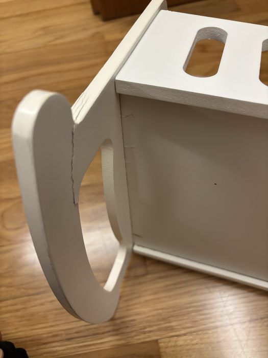 Cama de bonecas em madeira