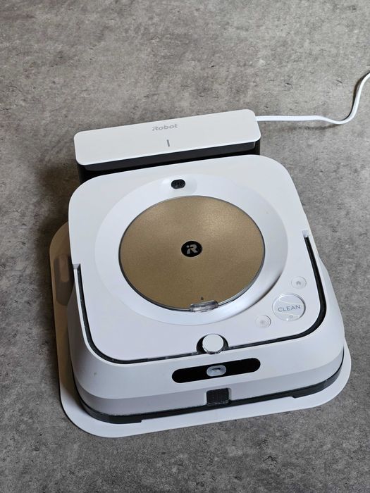 Robot mopujący iRobot Braava Jet m6