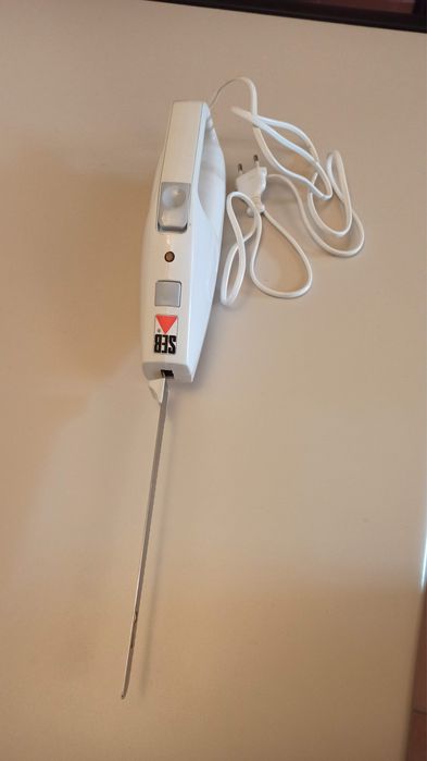 Faca elétrica marca SEB