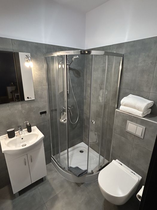 Aartamenty i pokoje z miejscem parkingowym i Jakuzzi