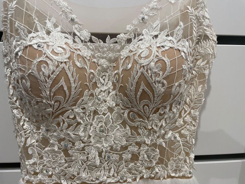 Piękna suknia ślubna