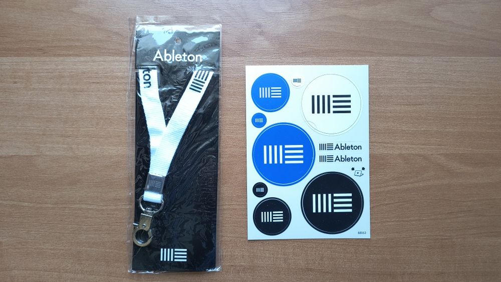 Smycz oraz naklejki Ableton - nowe