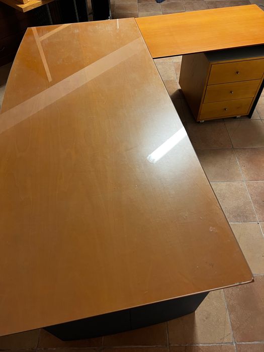 Escrivaninha , secretaria