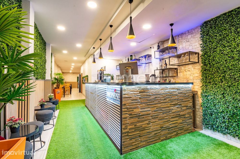 Trespasse de Restaurante - Rua do Amial, Porto.