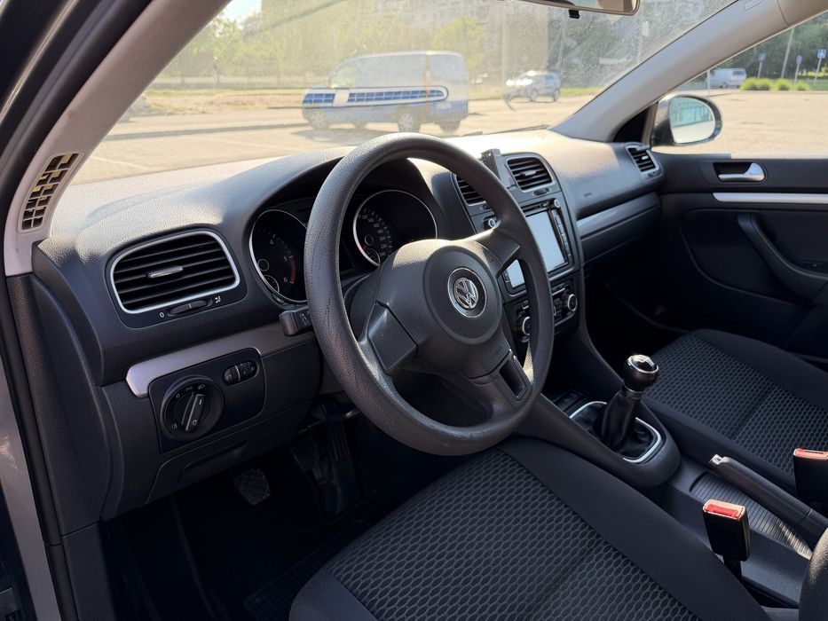 Volkswagen Golf VI 1.6 TDI