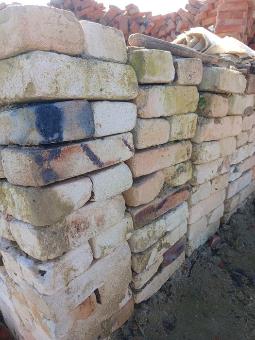 Повнотіла цегла (кирпич)