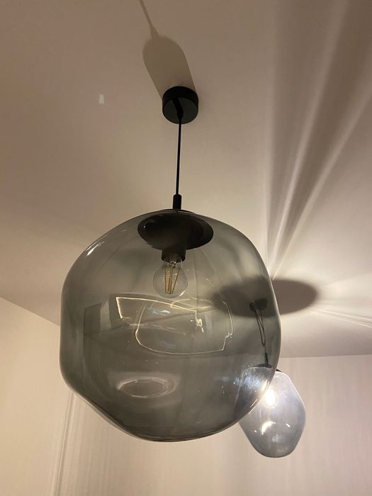 2 Lampy wiszące sufitowe.