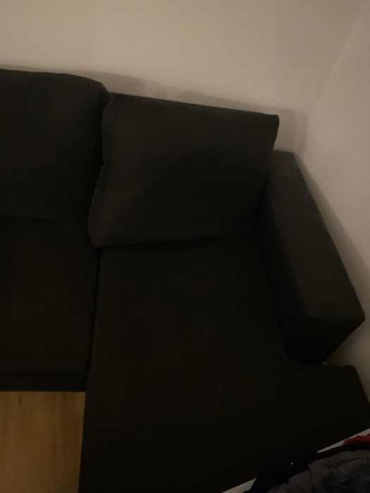 sofá com três lugares