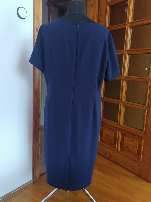 Elegancka sukienka roz 48. 4XL