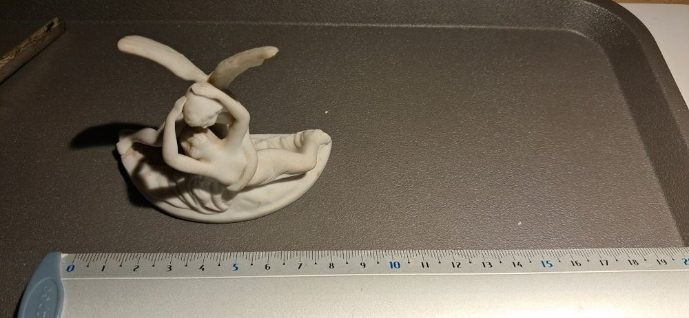 Réplica da  escultura "Amor e Alma"