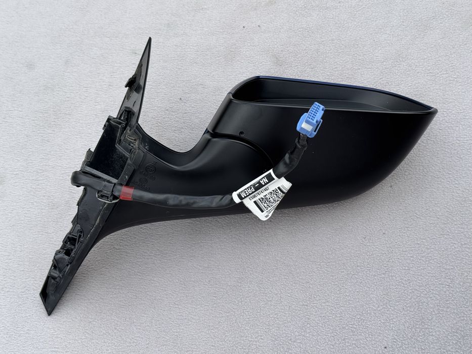 Дзеркало праве Tesla Model 3 синє PPSB в зборі