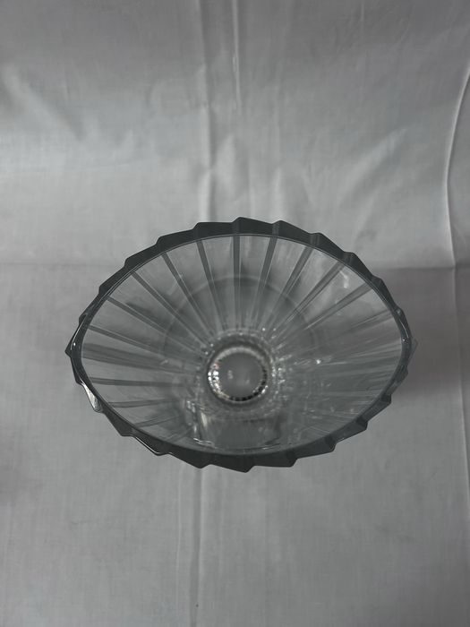 Vaso de cristal em forma de leque