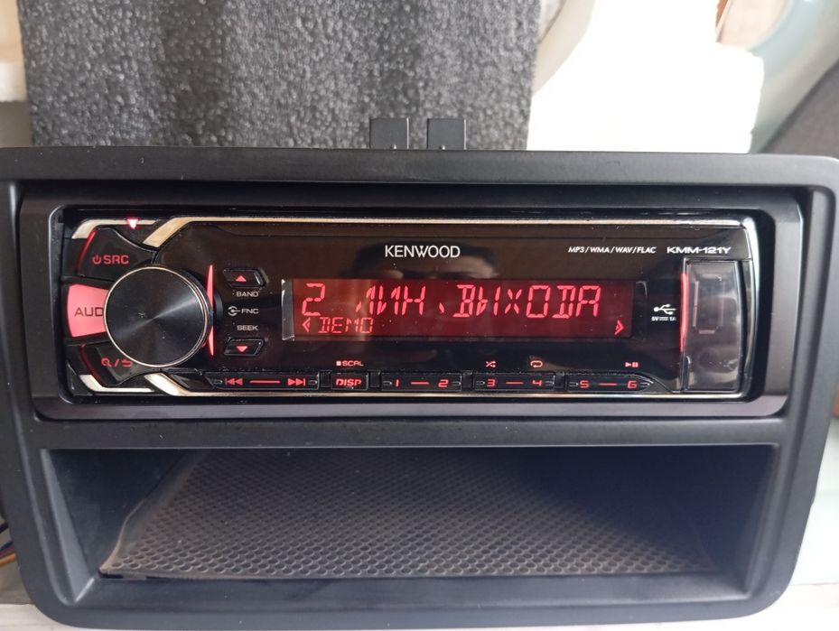 Kenwood KMM-121Y c Bluetooth,FLAC ,RGB.