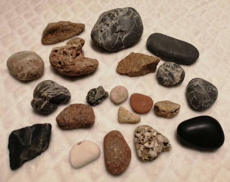Zestaw kamieni 2,4–8,3cm (20szt.) 880g (Kreatywne)