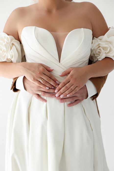 Весільна сукня Rose рукава та фата в подарунок