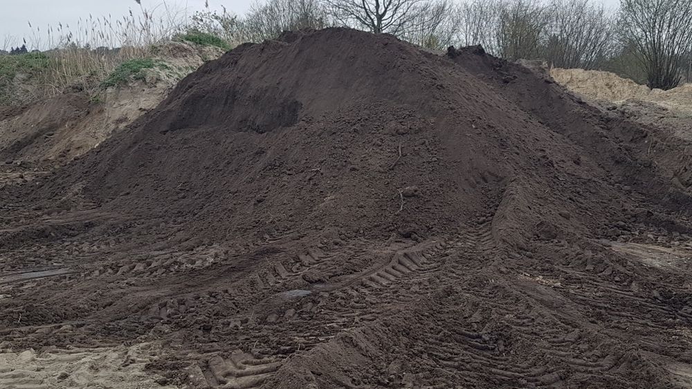 Ziemia , Czarno ziem