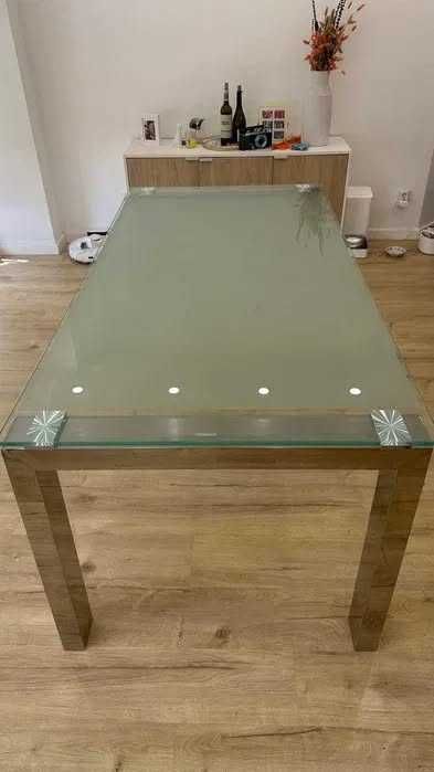 Mesa de jantar de vidro temperado e pernas de aço 180x90
