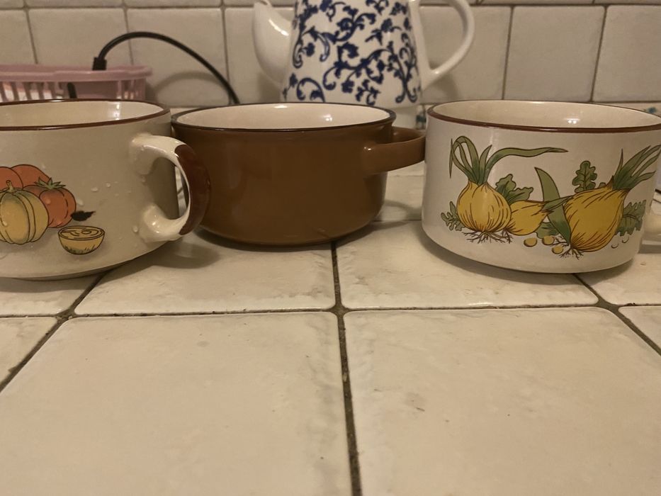 Cztery naczyń w stylu retro  angielskie