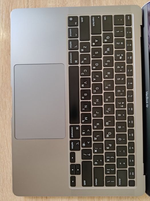 MacBook Air 13, 2020 M1,  (8GB / 256GB)
