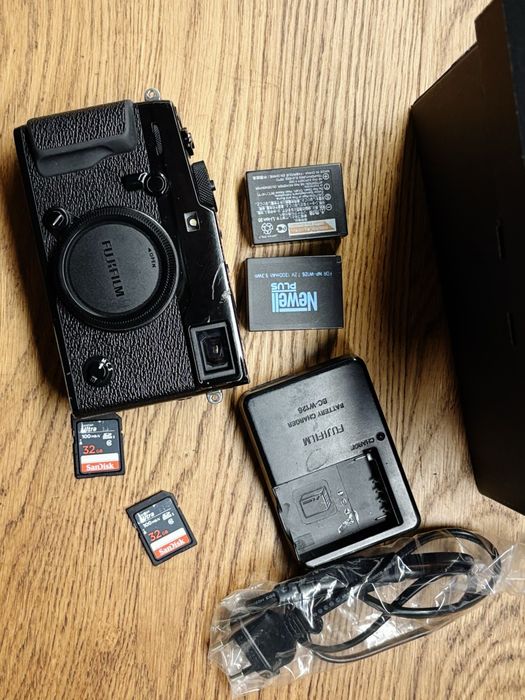 Fuji x-pro2 + fujinon 23 mm 2.0 + canon FD 50 mm +++