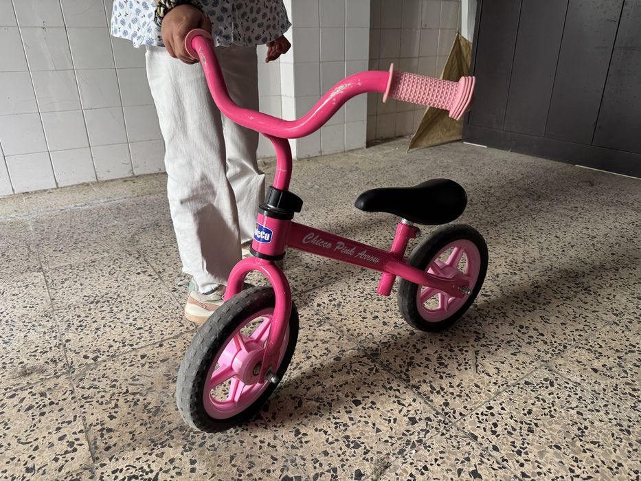 Bicicleta de Aprendizagem Rosa Sem Pedais