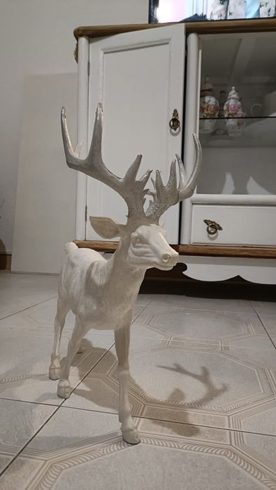 Veado em rezina branco