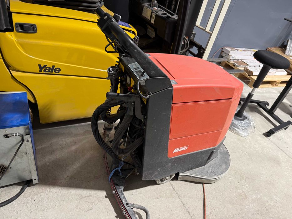 Myjka, Szorowarka Hako B 450 wydajność 2000m2/h