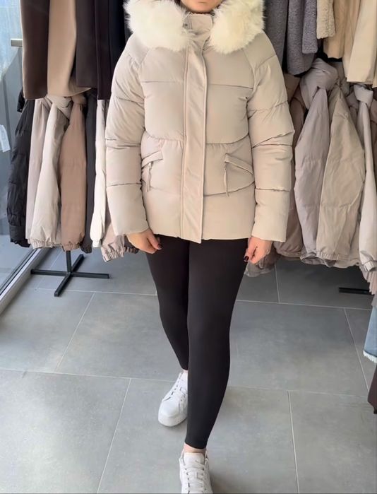 Зимова куртка жіноча