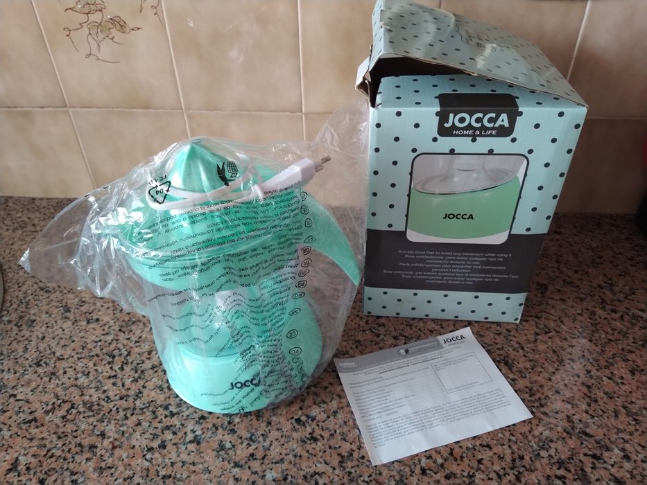 Espremedor de citrinos elétrico, da marca JOCCA. Casa quarto apartamen