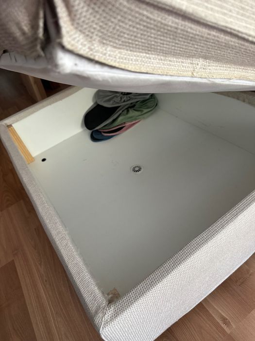 Pufe/ Repousa-pés c/arrumação Ikea Kivik